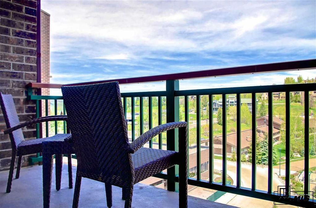 Steamboat Sheraton #702 — living room