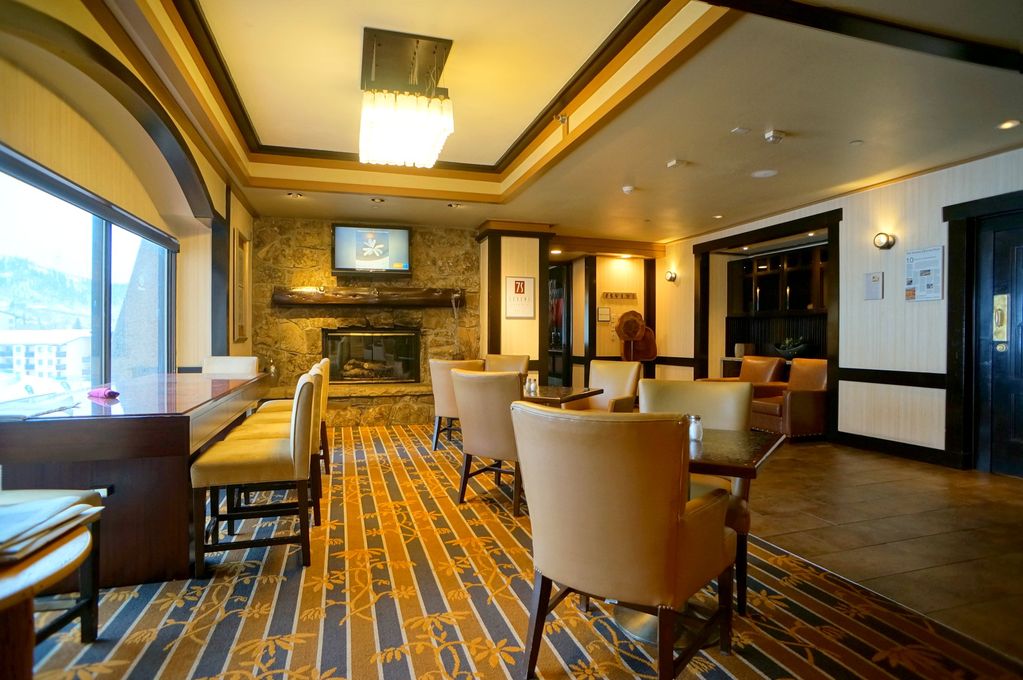 Steamboat Sheraton #702 — building