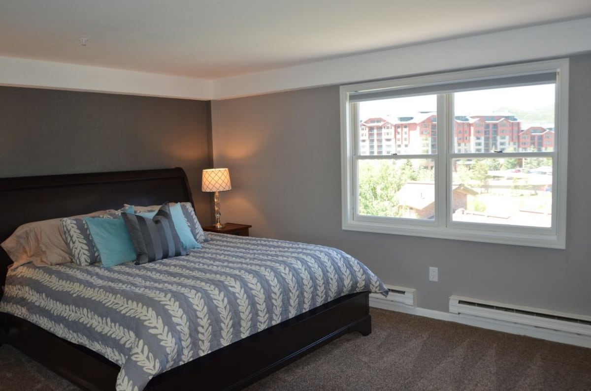 Torian Plum #501 — amenities
